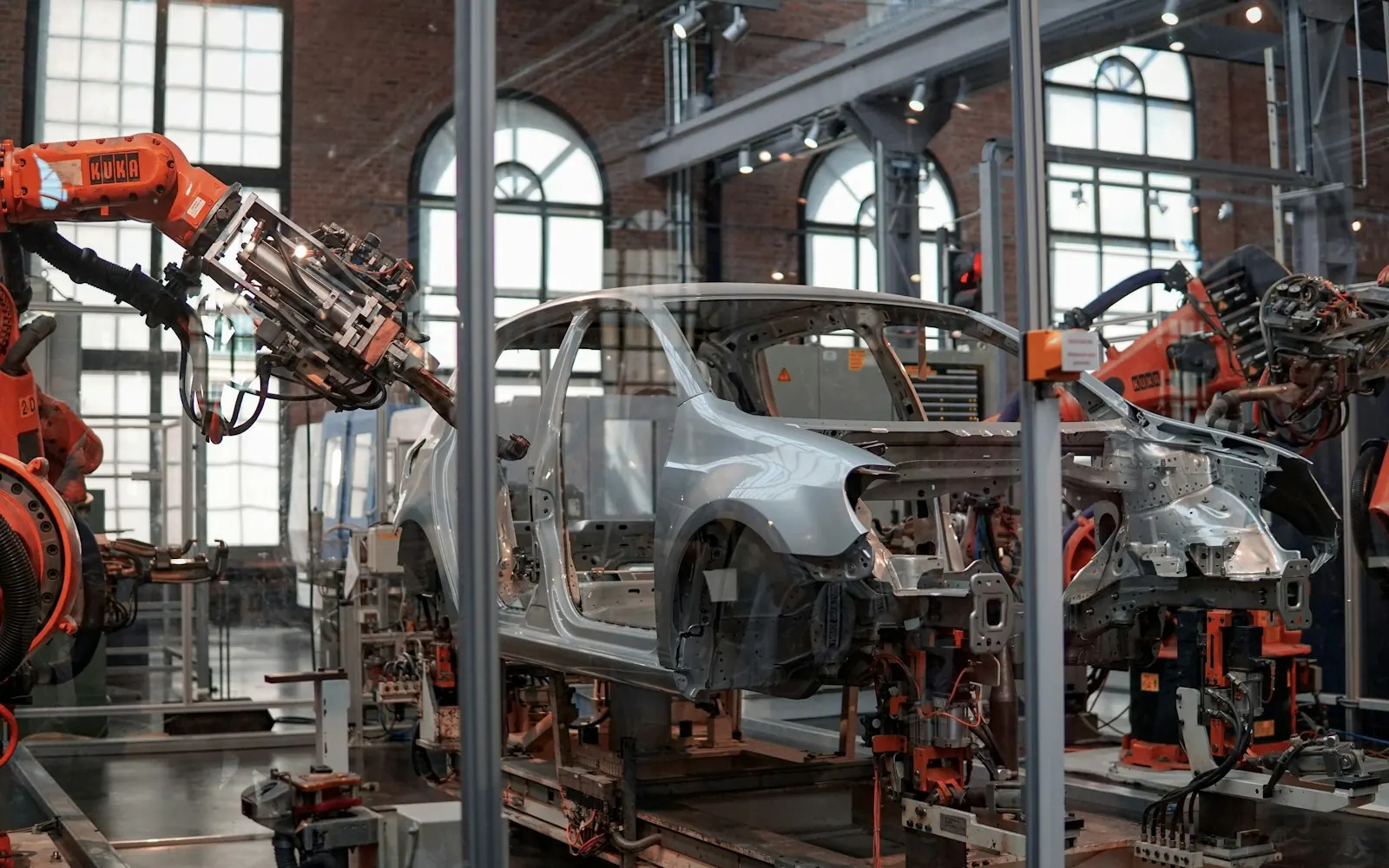 Une ligne de production automatisée : c’est au plus près des machines que naissent les meilleures idées d’amélioration.